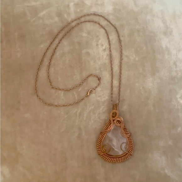 New! Hand Crafted Coper Wire Rose Quartz Pendant and Matching Chain Neck… - Picture 9 of 9